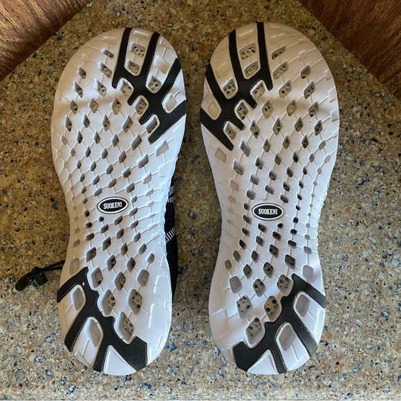 NWOT Suokeni Water Shoes- EU size 40 (US 9) - Picture 5 of 7